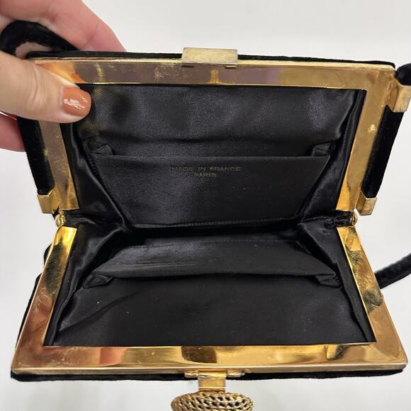 Vintage‎ Purse Evening Bag Made in Paris Black Velvet Dinner Show Cocktail Party - Picture 8 of 8